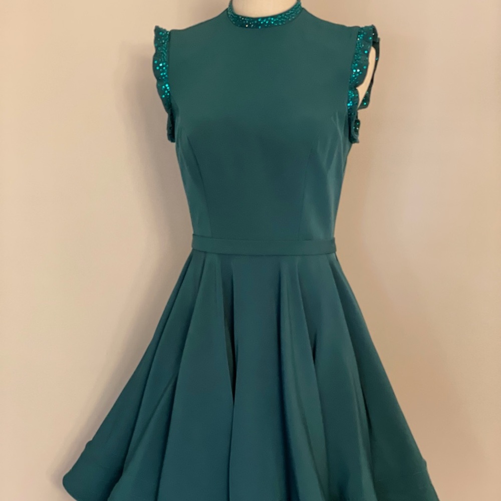 NWT IEENA Mac Duggal Dress